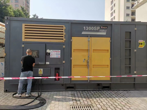 大通500KW发电机组冬季应该配多大的启动电瓶?